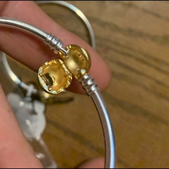 Pandora Moments Gold clasp Bracelet 6.7" - Picture 7 of 11